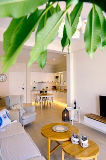 Harmony Suite In The Center Of Kalamata Zewnętrze zdjęcie